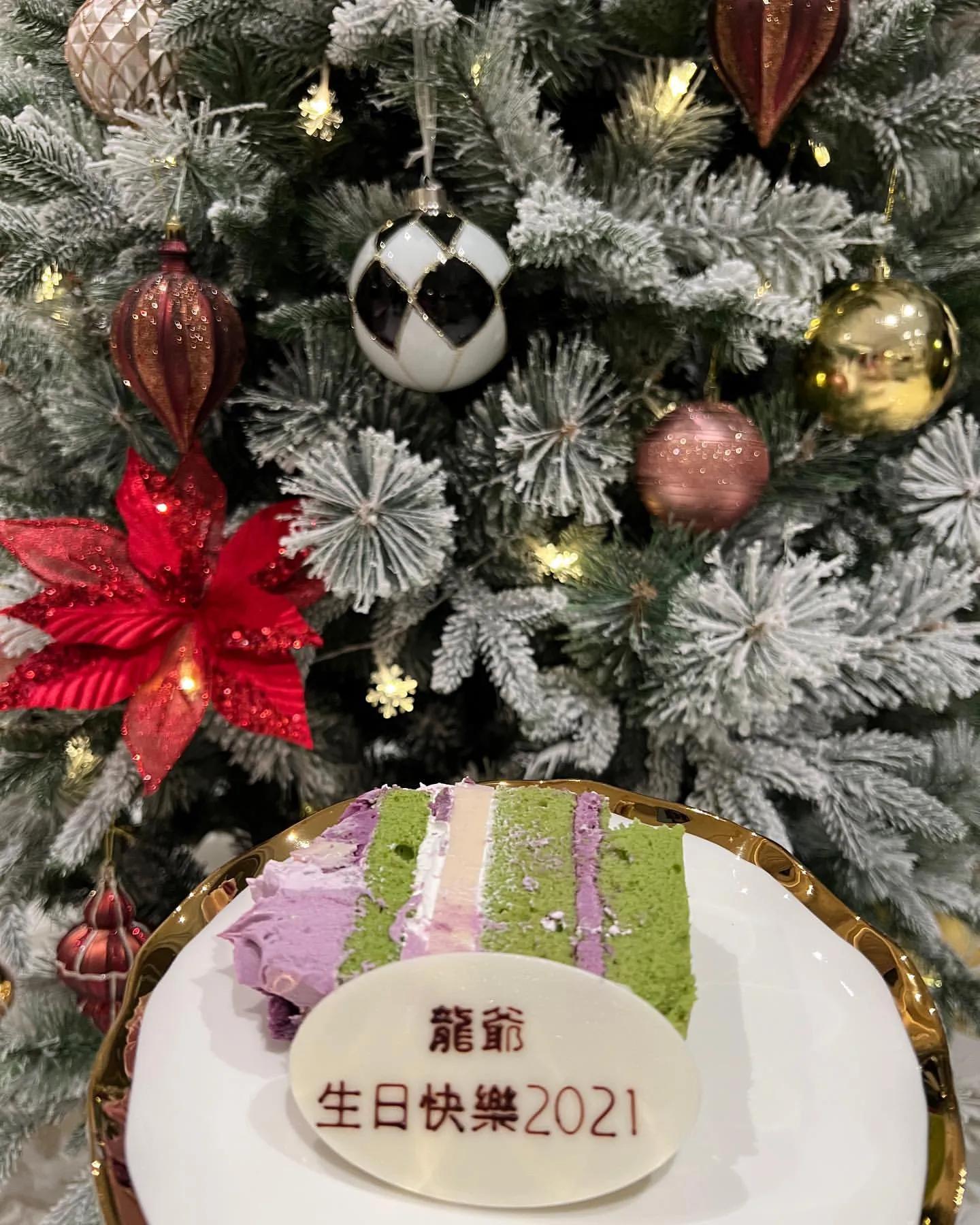 郭可盈晒温馨全家福，为林文龙庆54岁生日，4500万独立屋内景曝光