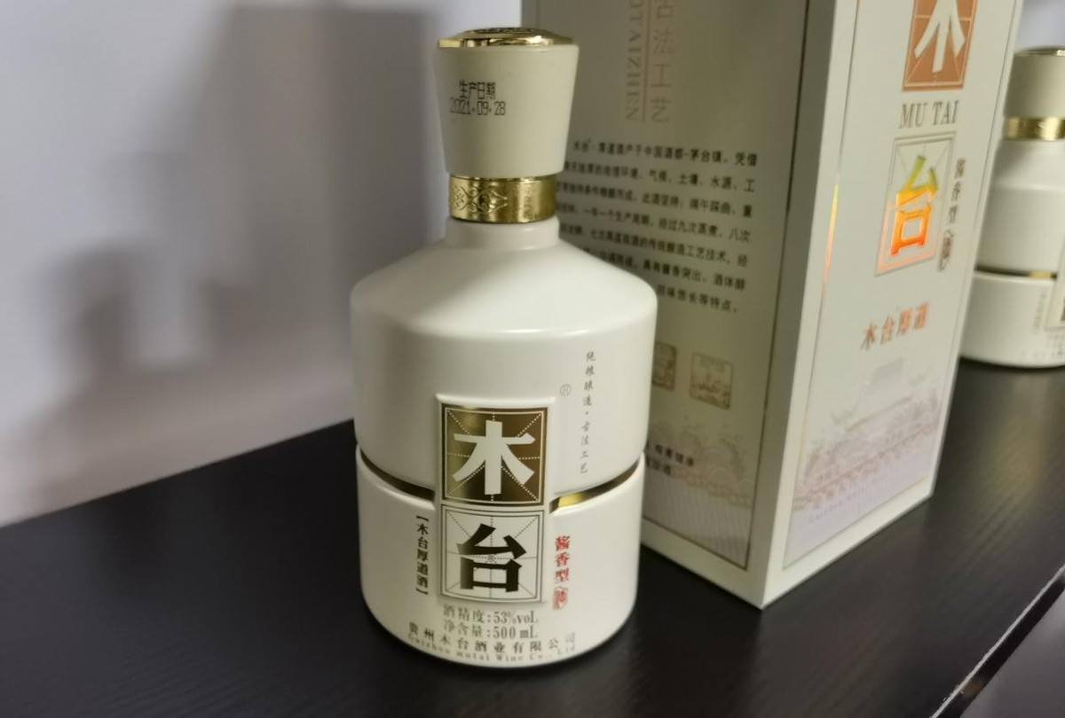 春节买什么酒送礼（今年春节送什么酒好）