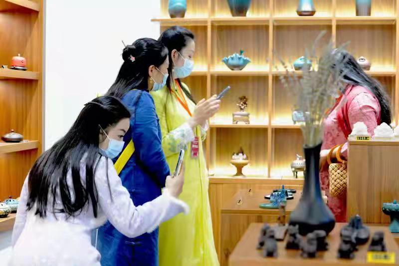 德化国际陶瓷艺术城首届瓷艺文化节暨开业仪式隆重举行