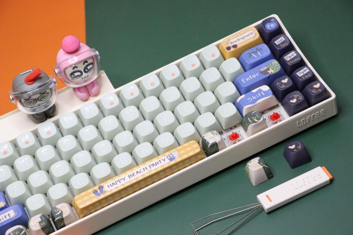 可爱的外表 有趣的灵魂 DIY一个专属的洛斐小翘69键键盘
