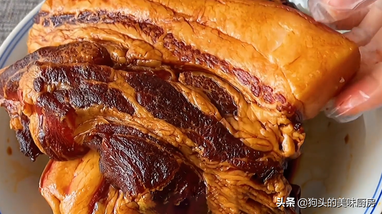 猪肉泡在生抽里2天，味道比腊肉还香，老公夸厨艺好，全家都爱吃