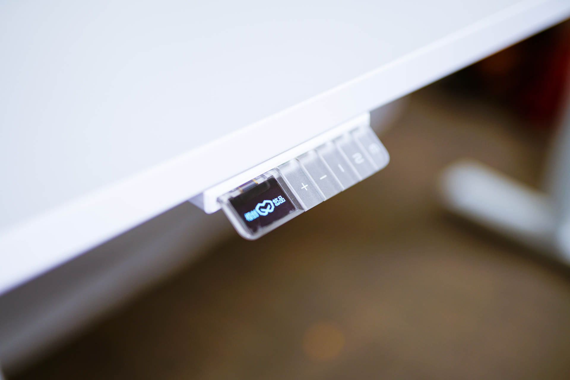 你还没用升降桌么？这款桌子亲测好用