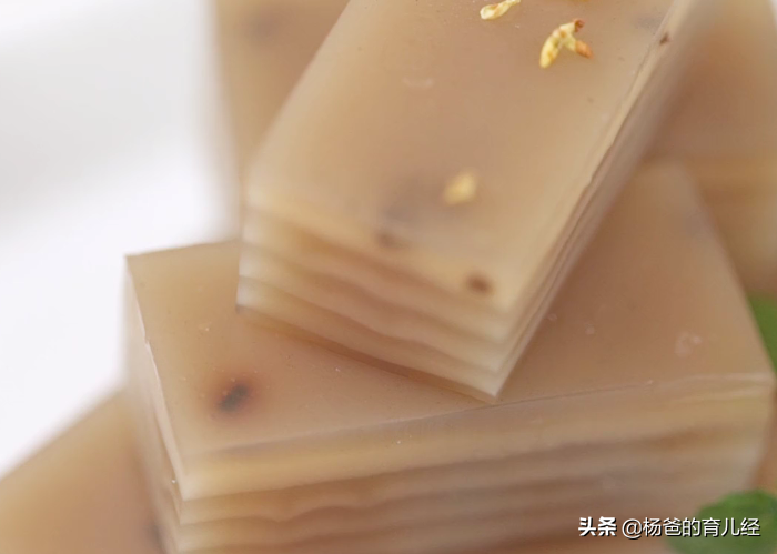 孩子爱吃的椰汁马蹄糕，甜香软嫩，营养又解馋，吃了一次还想吃