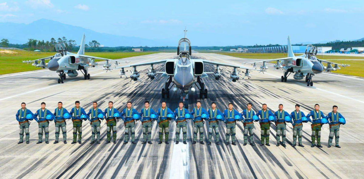 �й���ǰ����ĸ���������������������������ڽ�����ʵ�ֳ�Խ