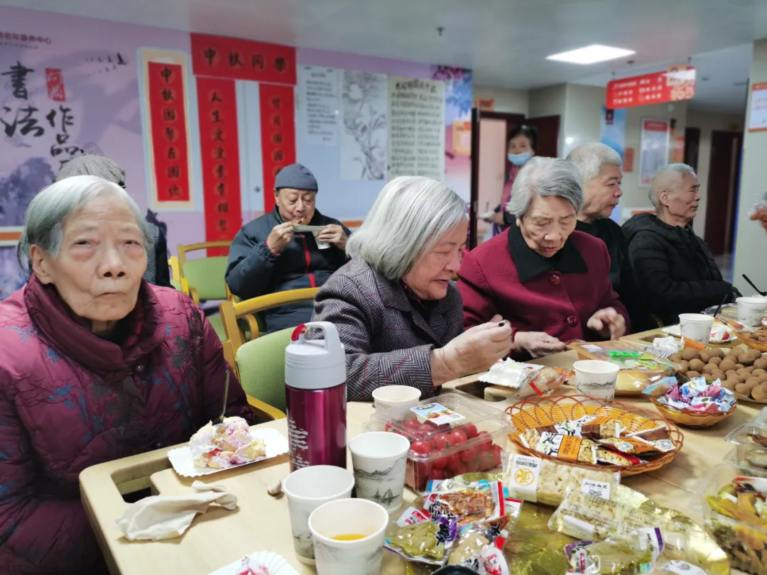 宋奶奶84岁生日会，幸福尽在不言中