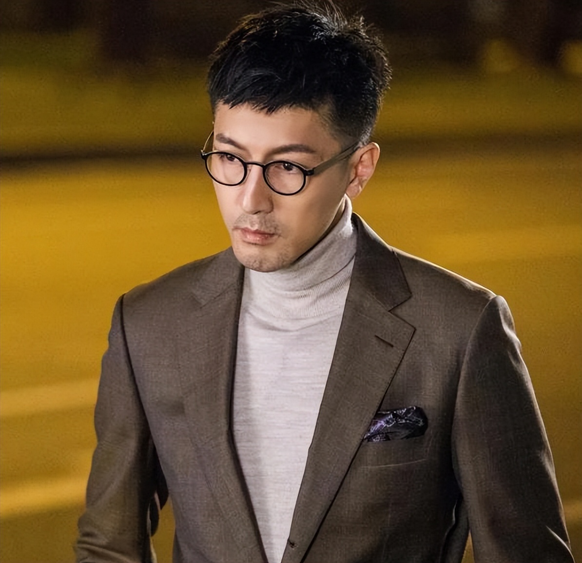 "大长脸"男星我只服这9位,去年一滴相思泪,今年才流到嘴边?_男演员网