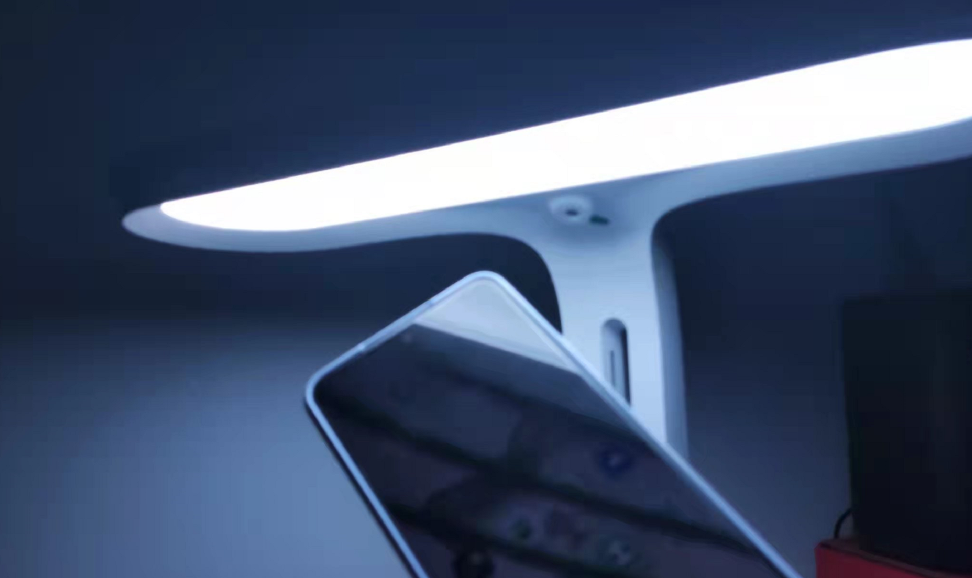 学习不能怠慢，眼睛不要再被伤害，碳氧护眼学习灯Pro必不可少