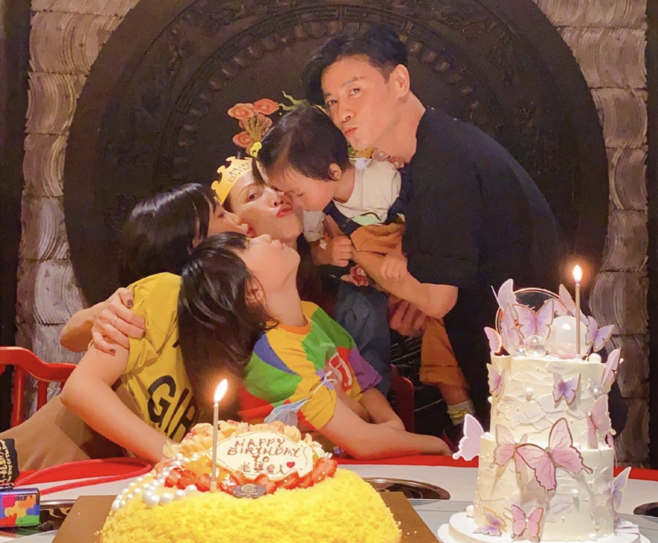 蔡少芬晒照庆祝结婚14周年，张晋甜蜜表白：我的心和你在一起