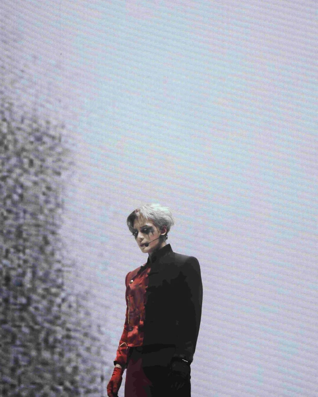 韩国组合 got7 的香港成员王嘉尔在2021年与韩国 jyp 娱乐公司结束