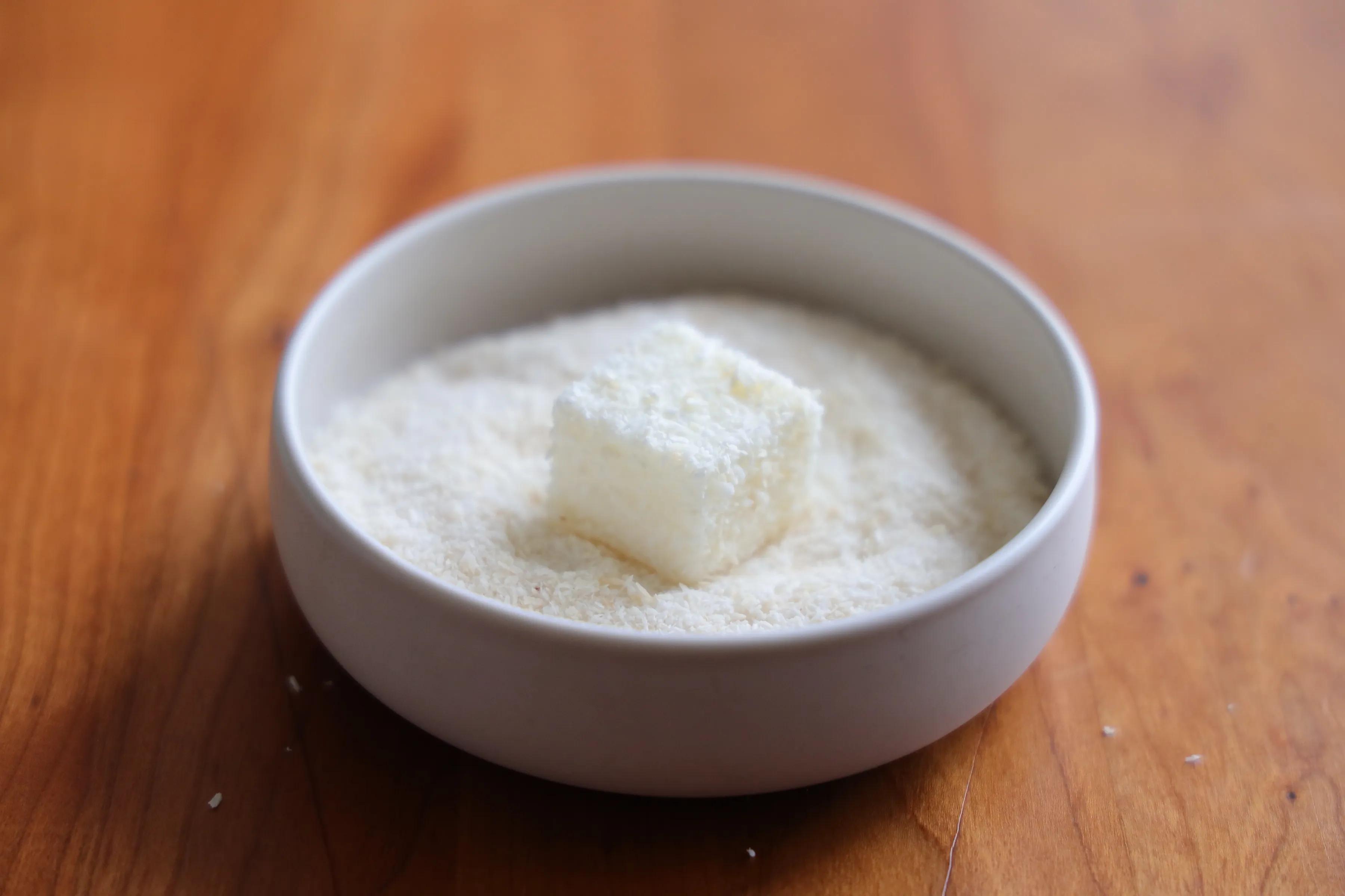 喝不完的牛奶做成小甜品，不用烤箱，简单0难度，小朋友都喜欢吃