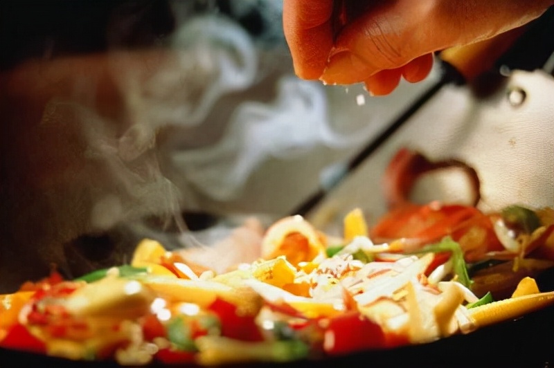 味精吃多了，发胖，诱发慢性疾病？为何世界卫生组织列为安全食品