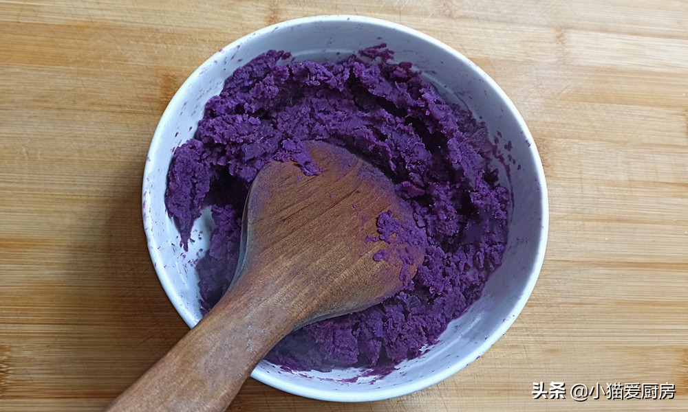 图片[6]-【紫薯鸡蛋饼卷】做法步骤图 味道香甜软绵 两盘都不够-起舞食谱网
