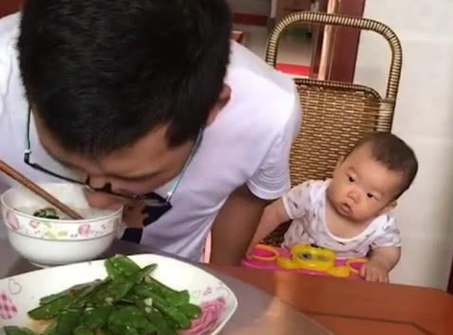 一个家庭过得怎么样，可从餐桌上看出来，喜怒哀乐都藏在细节里