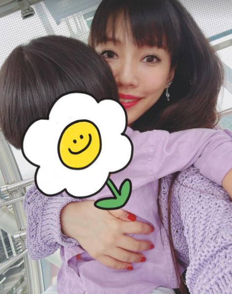 王力宏承认离婚！前妻旧照透露心酸，女儿作画只有妈妈没有爸爸