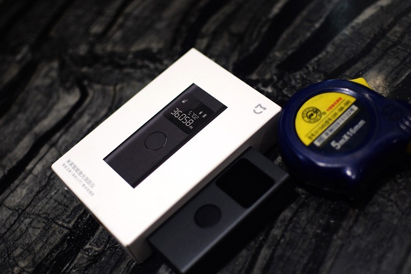 还在用卷尺 来试试米家智能激光测距仪吧