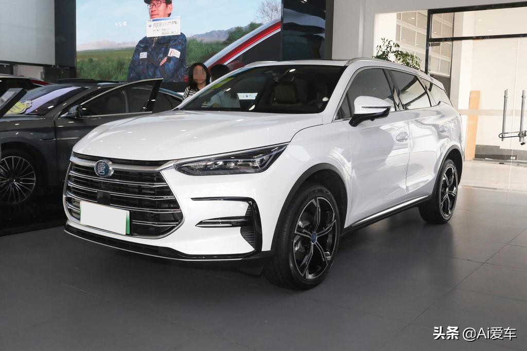 5.3L油耗，大7座设计，高配家用中型SUV，价不错，实拍比亚迪唐DM