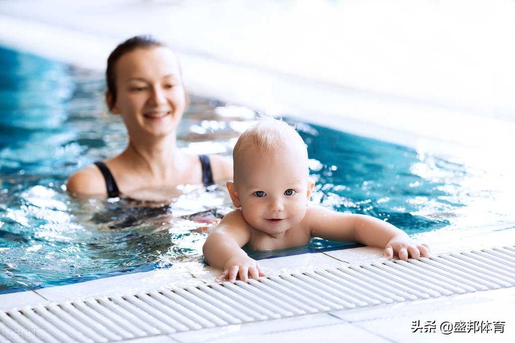 孩子学游泳何时开始以及父母应该注意什么