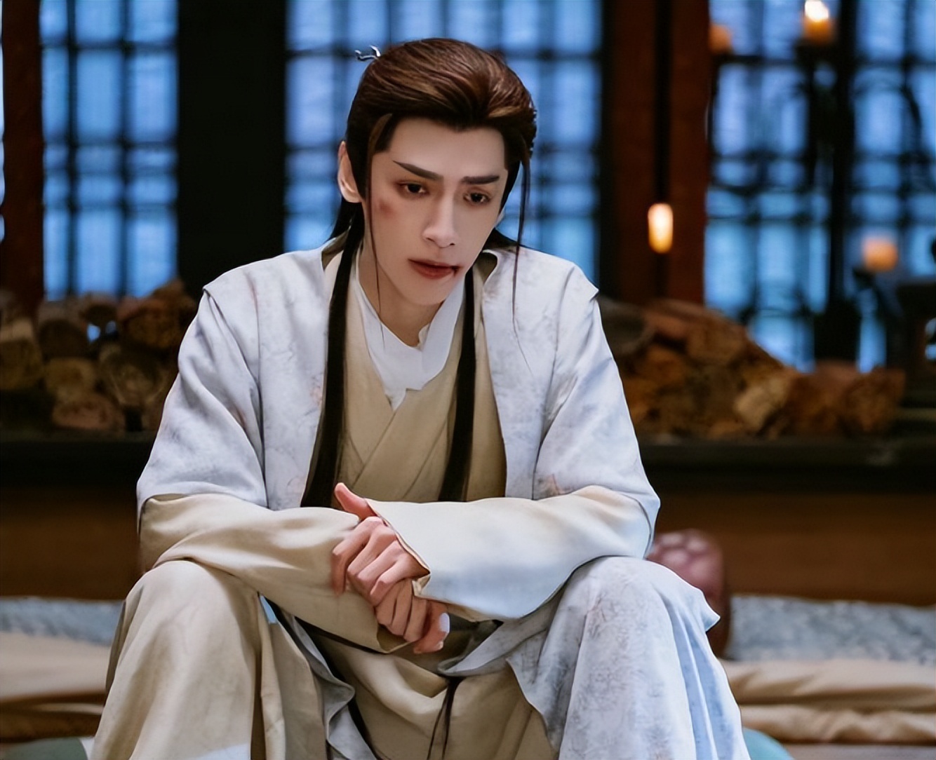 罗云熙疤痕显露!嘴角被打影响新剧,打人者生日当天评论区沦陷_明星网