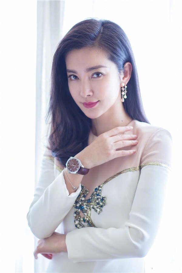 至今未婚的11位女明星，个个“风韵犹存”，最大62岁，最小43岁