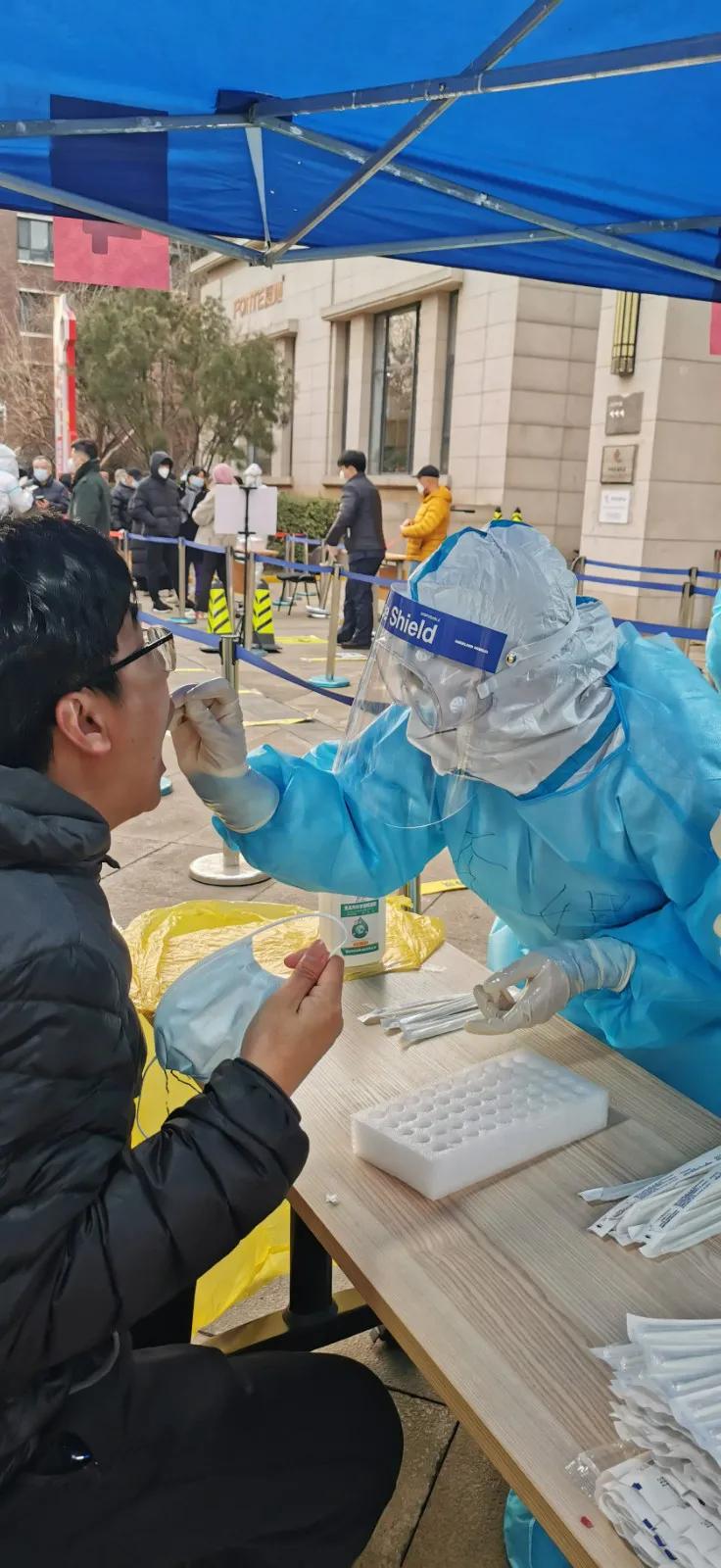 天津港保税区空港区域核酸检测有序进行中