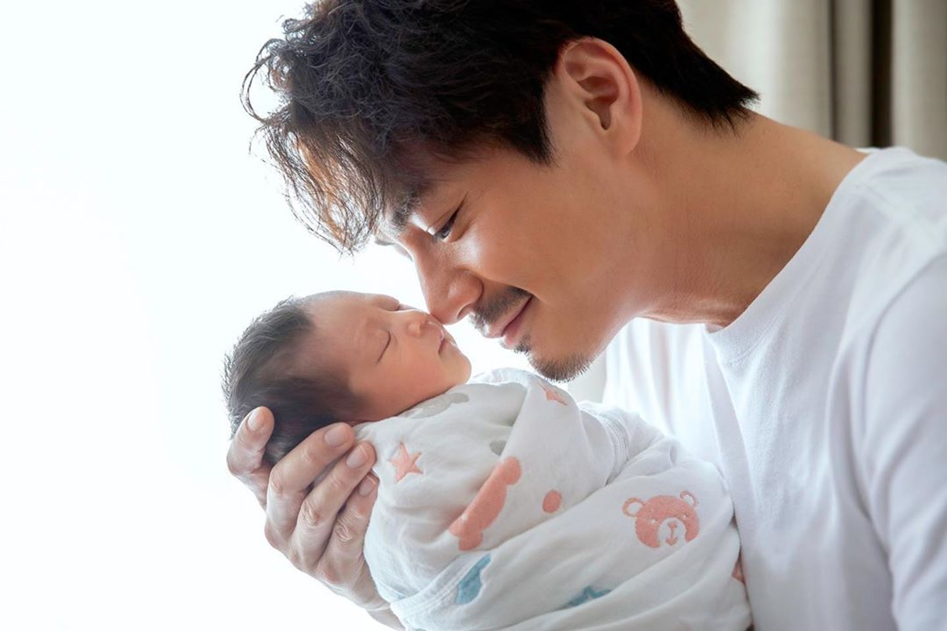 杨怡秘密生二胎儿子，姐姐公开孩子长相，指杨怡气色很好快将出院