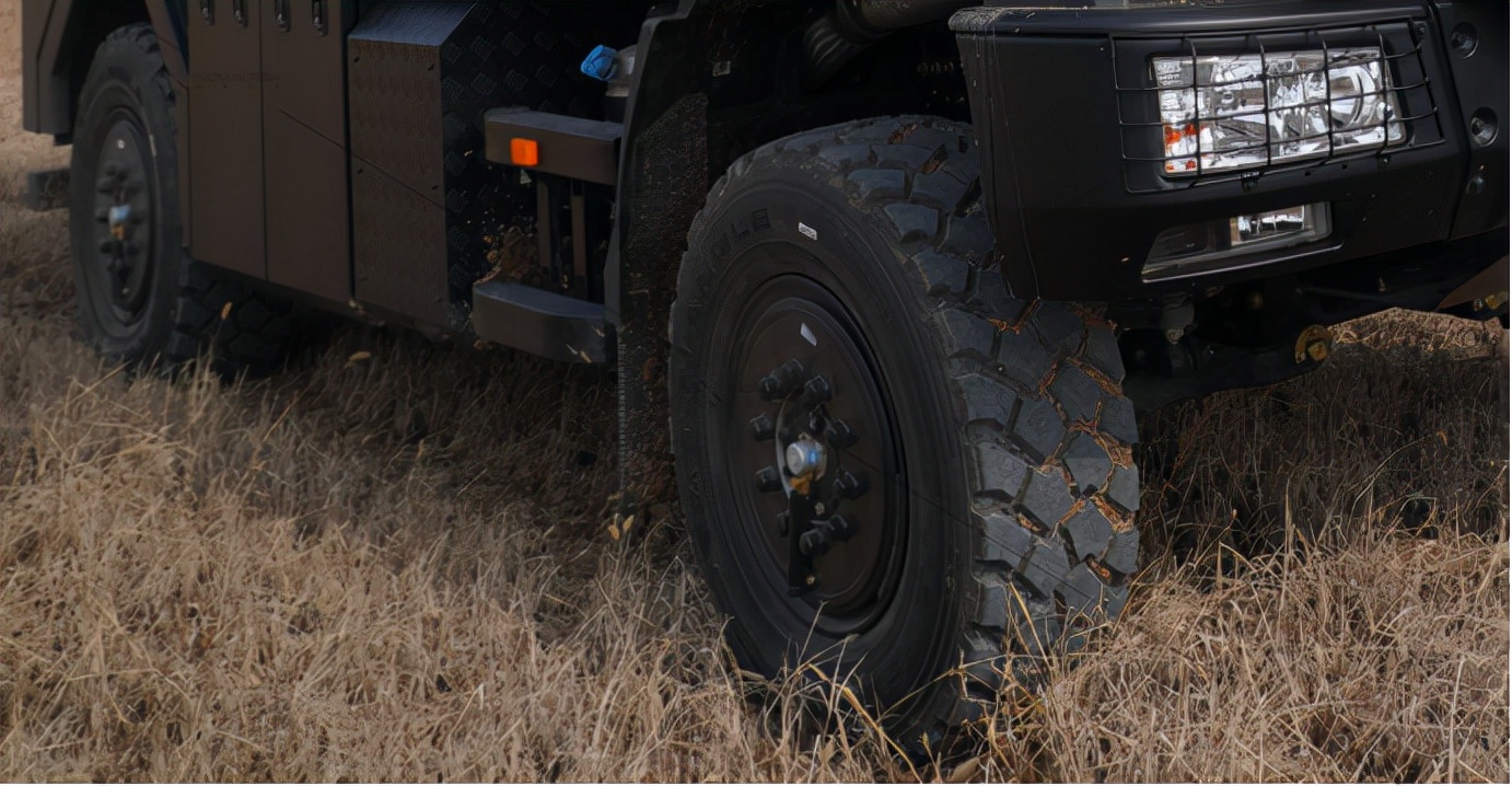 硬核流浪，逐光前行——国产越野房车