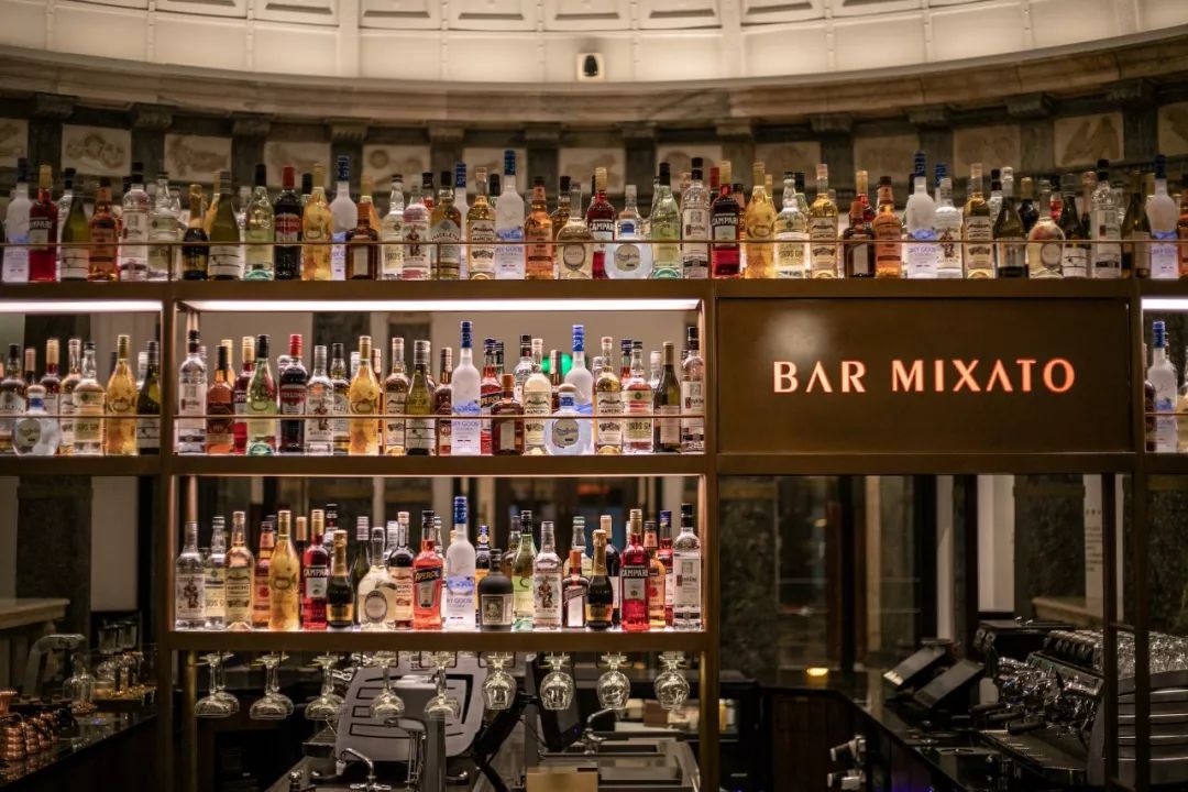 民国老银行与现代文明完美融合，星巴克玩出新高度