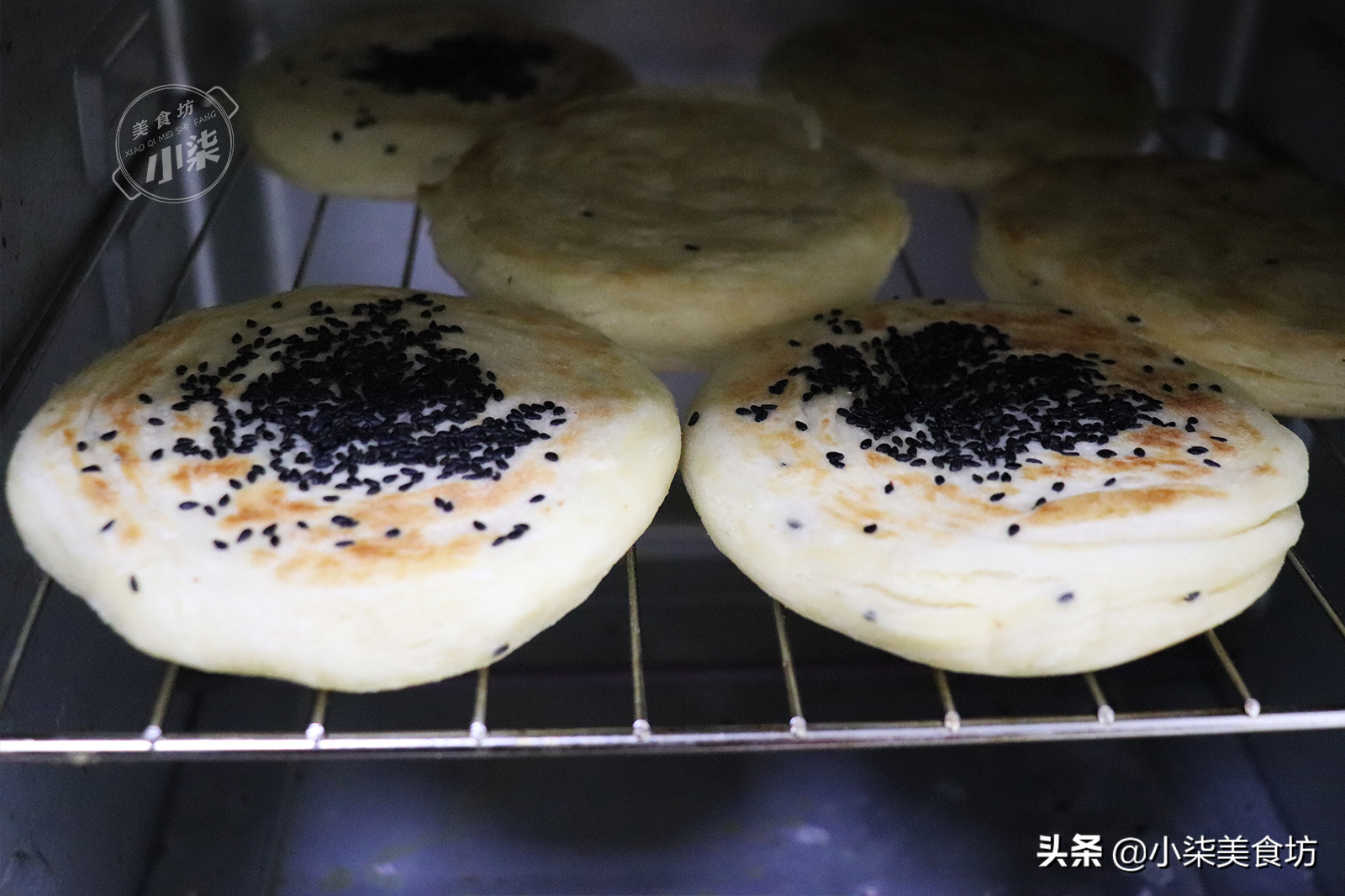 想吃酥掉渣饼，5分钟教会你，外酥里软又多层，一周吃7次都不嫌腻