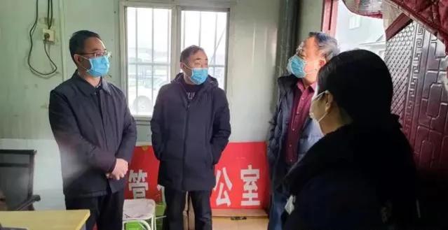 商丘市市场监管局书记马索义带队检查食品药品市场安全工作