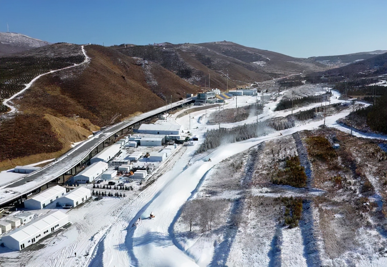 说说北京冬奥会的雪人工造雪是假雪吗