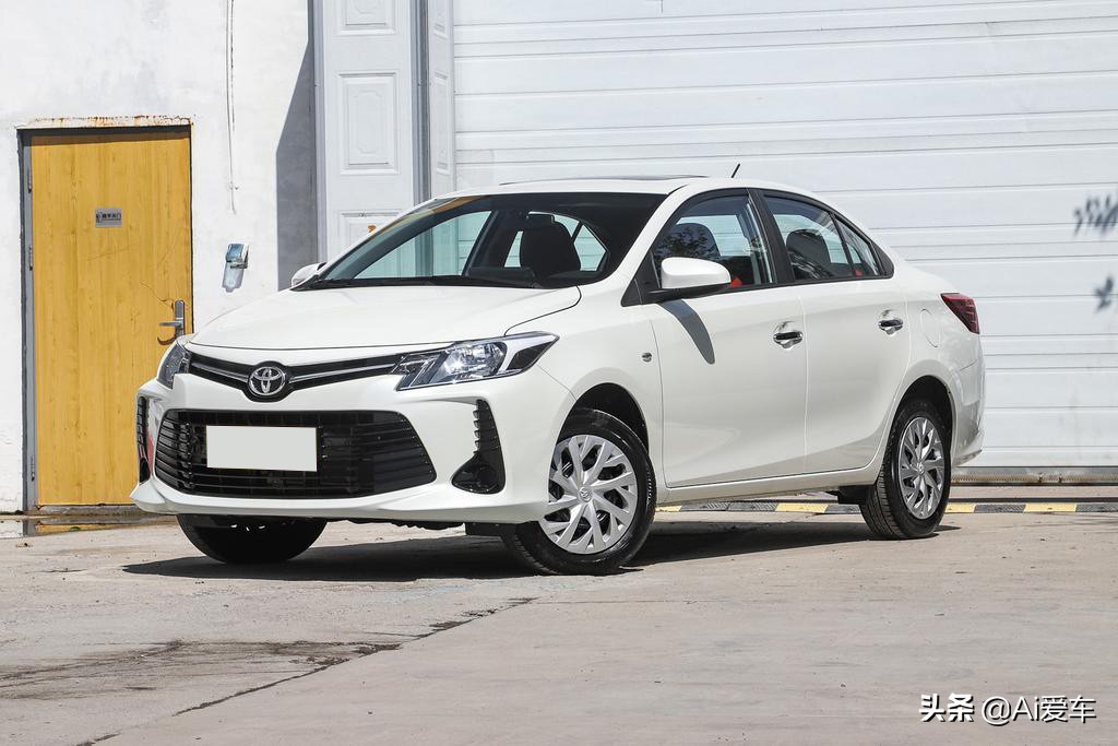 丰田省心三厢家轿，自动挡油耗5.9L，便宜又不爱坏，实拍丰田威驰
