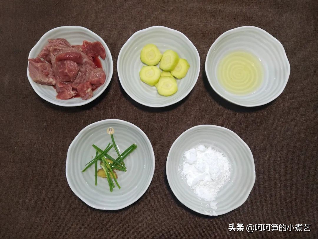 想吃牛肉丸不用买，教你在家自制牛肉丸，健康无添加，好吃又营养