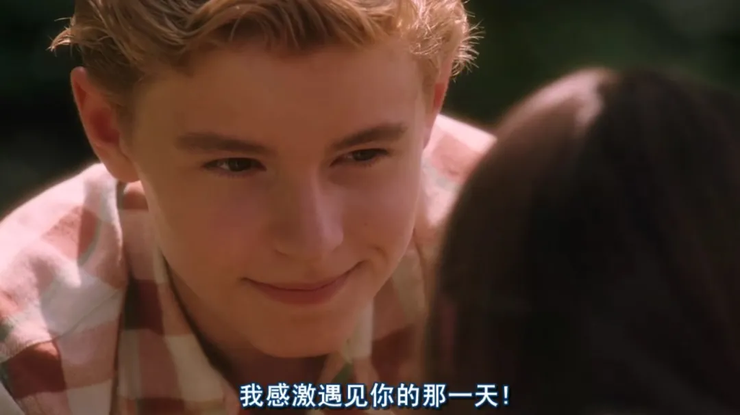 “六周年拉菲草”，还有一件旧棉袄？送礼这件事，走钱还是走心？