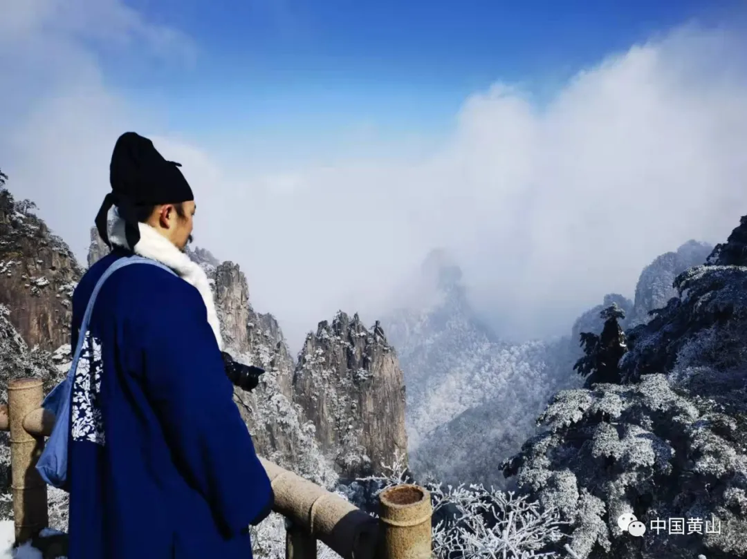 黄山雪后初霁,日出云海齐现美如仙境