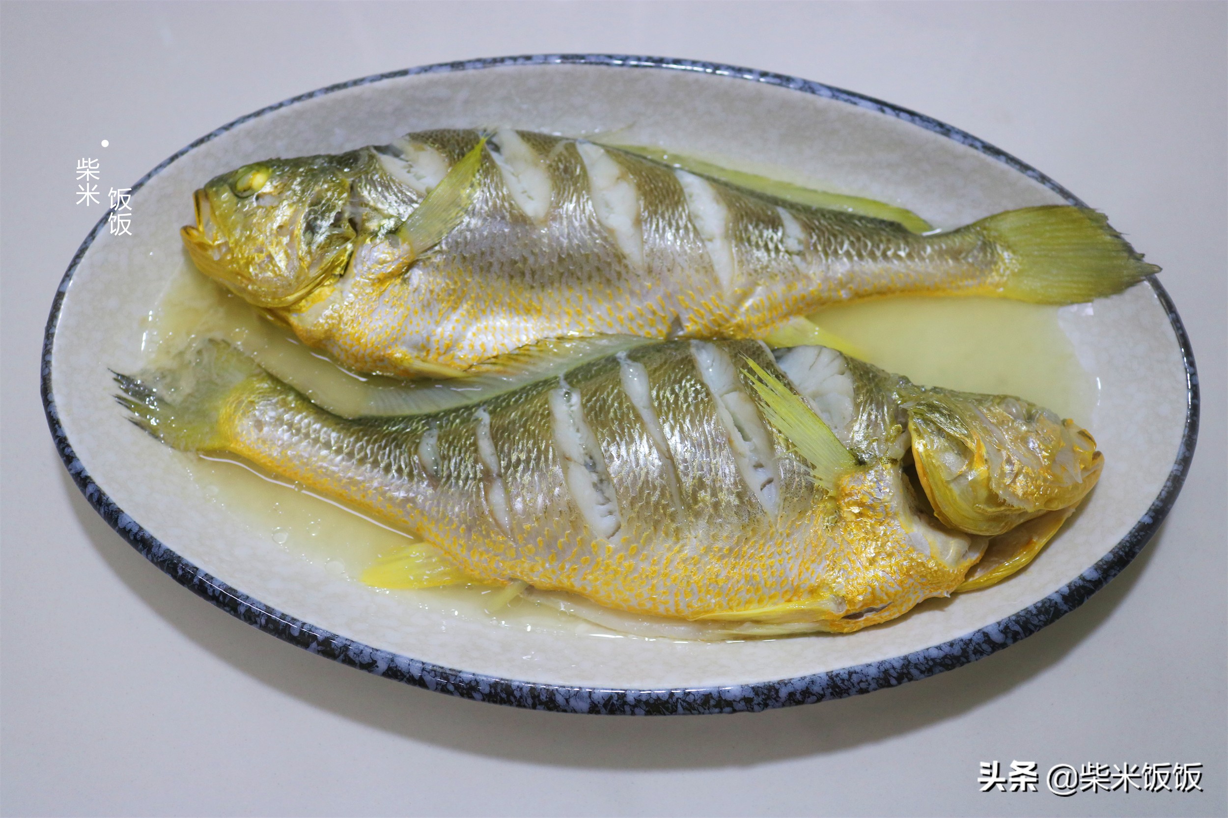 这种鱼，肉多刺少营养高，大火一蒸十分钟上桌，比红烧还好吃