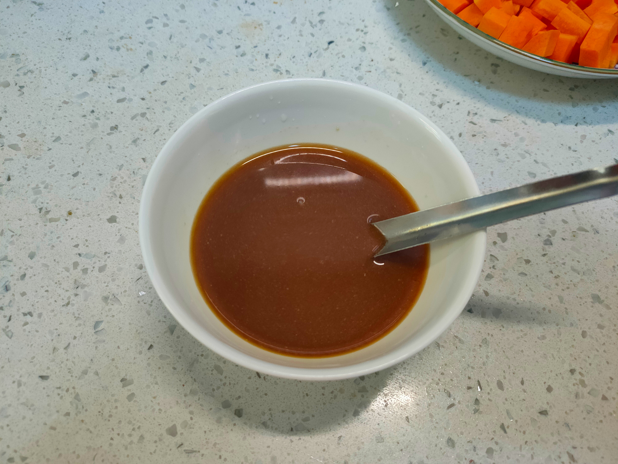 宫保鸡丁怎么做才好吃？掌握好“1234”的比例，酸甜微辣特下饭