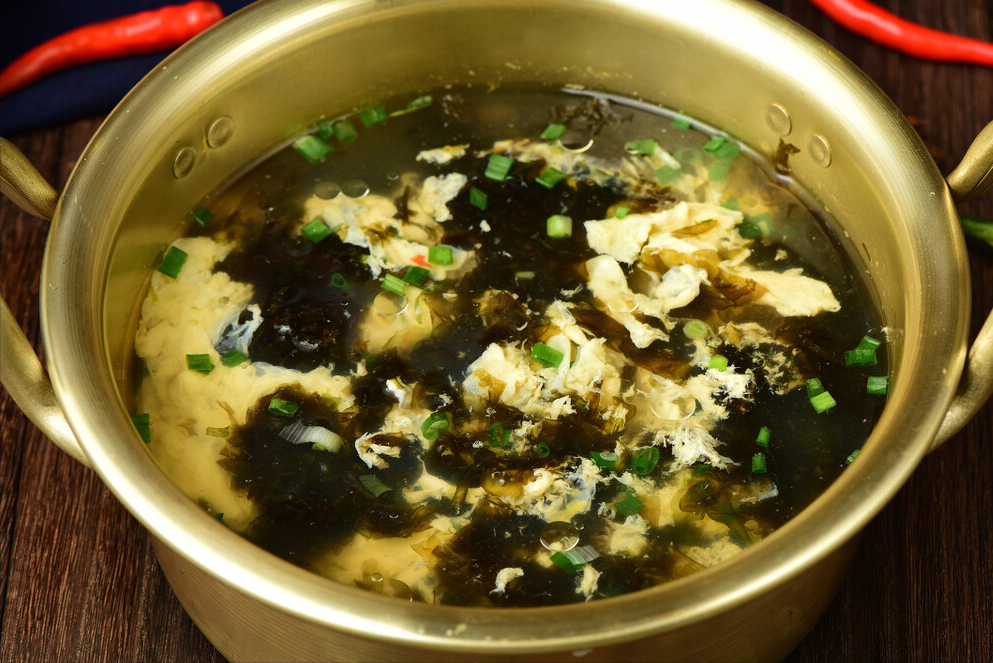 做紫菜蛋花汤，紫菜不用下锅煮，分享正确做法，汤鲜味美营养高