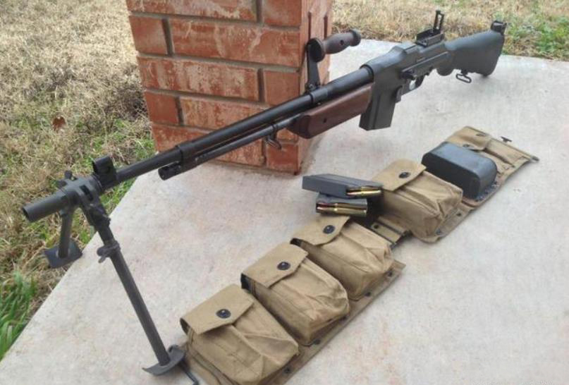 �����Ĳ�ǹ����ʷ�����ݷ�ǹ������˨���ֵ��ִ��Զ�����