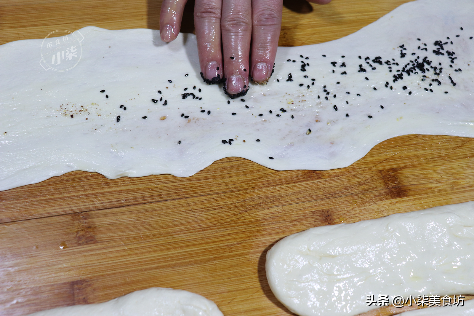 想吃酥掉渣饼，5分钟教会你，外酥里软又多层，一周吃7次都不嫌腻