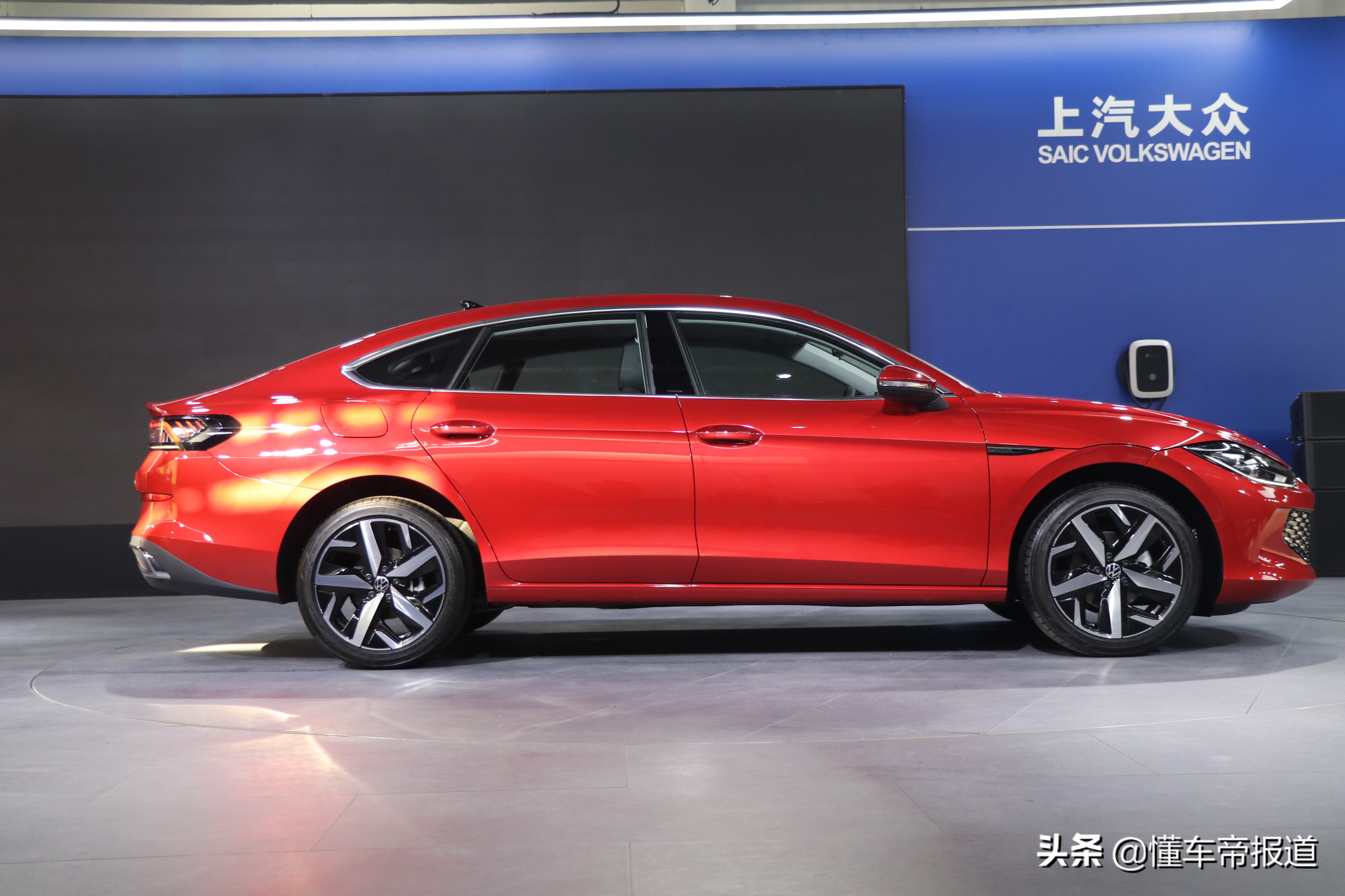 新车|无框车门,掀背设计,全新一代凌渡l静态体验
