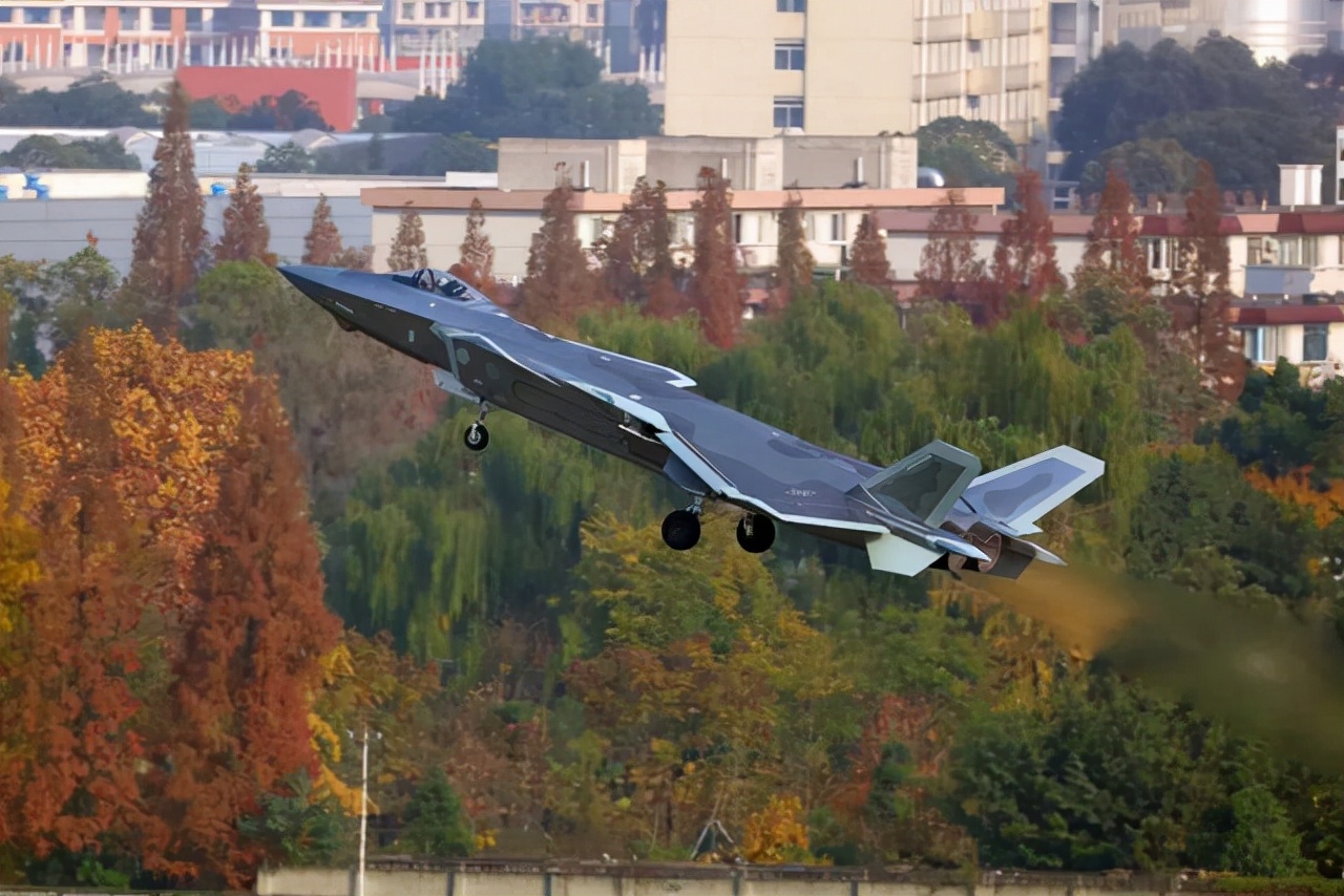 ��20��������F22һ�룬2025���ܷ��500�ܣ��վ�����Ҫ���ټ�20��