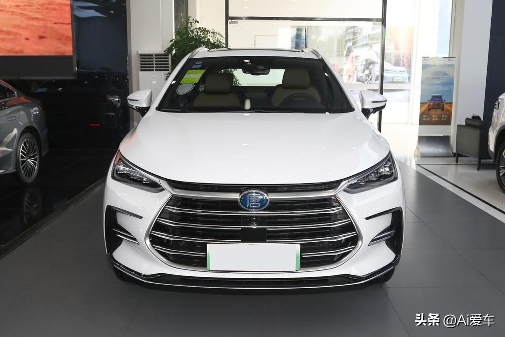 5.3L油耗，大7座设计，高配家用中型SUV，价不错，实拍比亚迪唐DM
