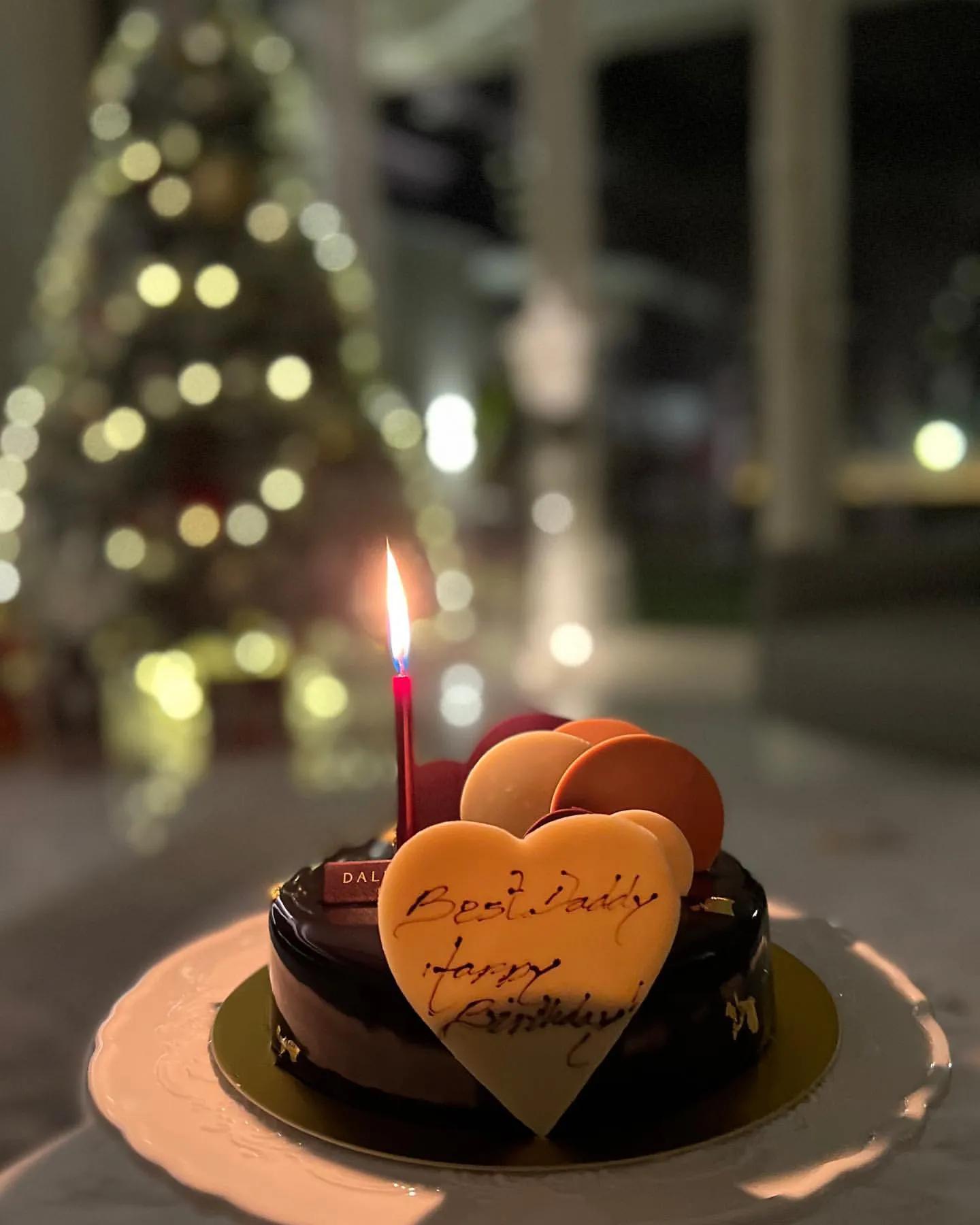 郭可盈晒温馨全家福，为林文龙庆54岁生日，4500万独立屋内景曝光