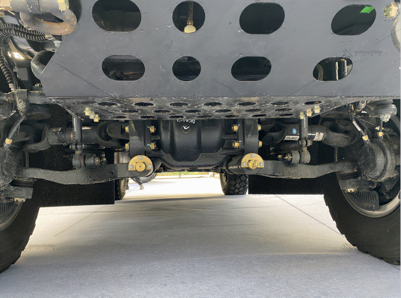 硬核流浪，逐光前行——国产越野房车