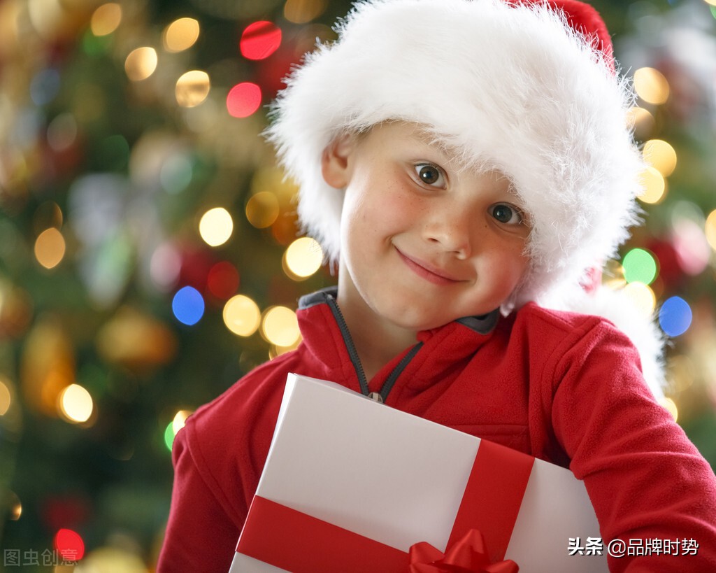 圣诞送女生什么礼物好最有意义（送女生什么圣诞礼物比较有意义）