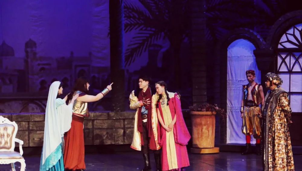 2022开年大戏！开心麻花皇帝的新娘本周来渝