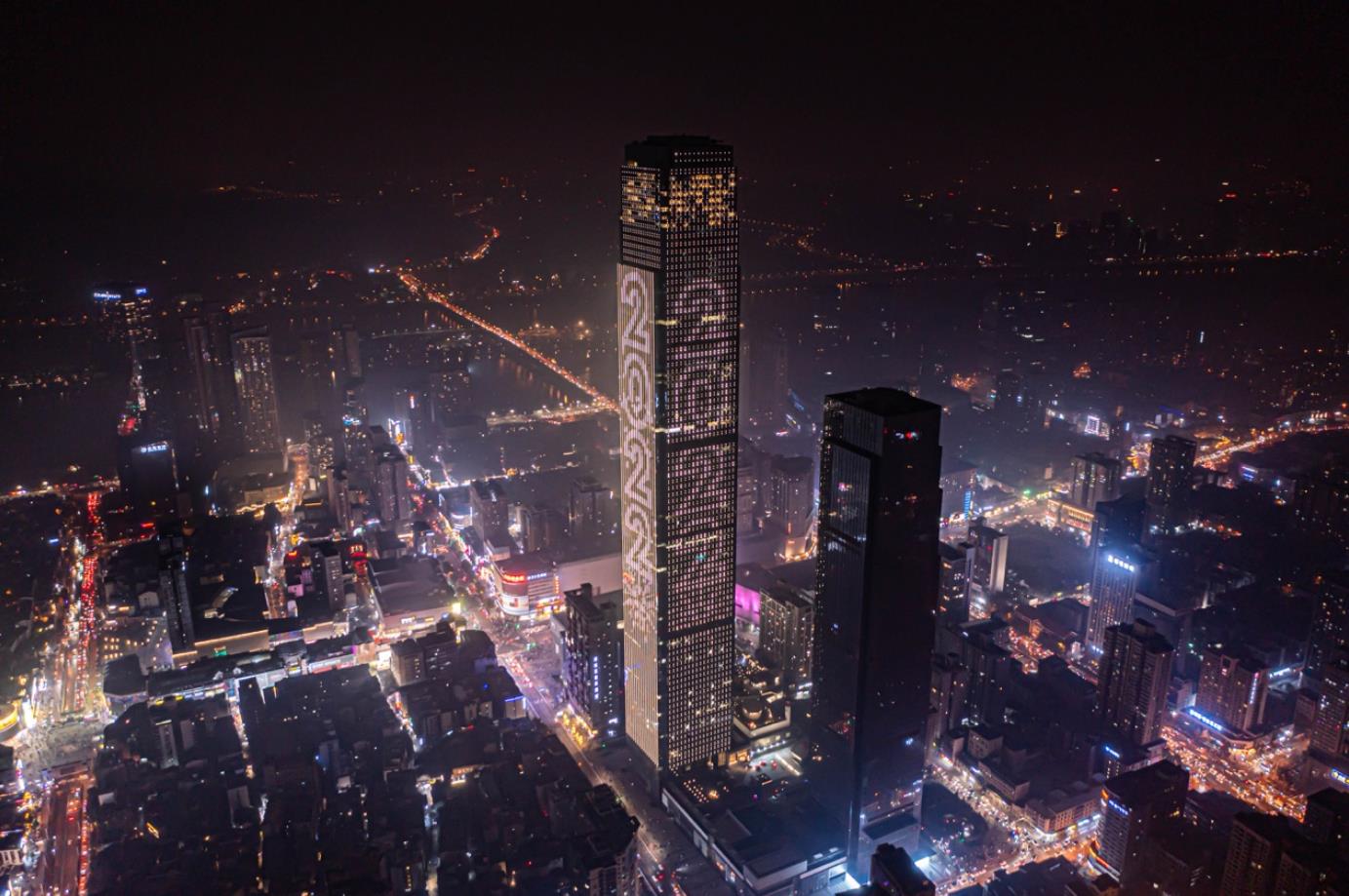 长沙 IFS 星耀前行闪耀 2022，多元体验重塑城市未来界面