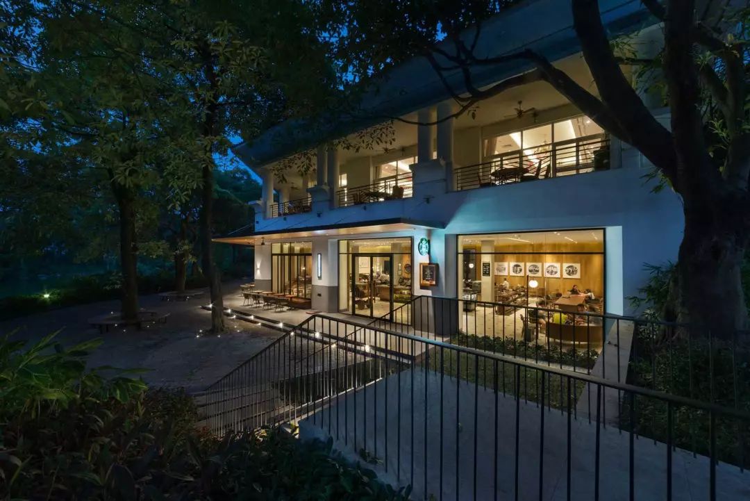 民国老银行与现代文明完美融合，星巴克玩出新高度