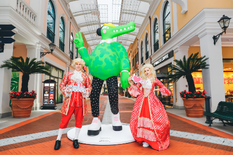 重庆佛罗伦萨小镇年末狂欢及艺术装置展正式开幕