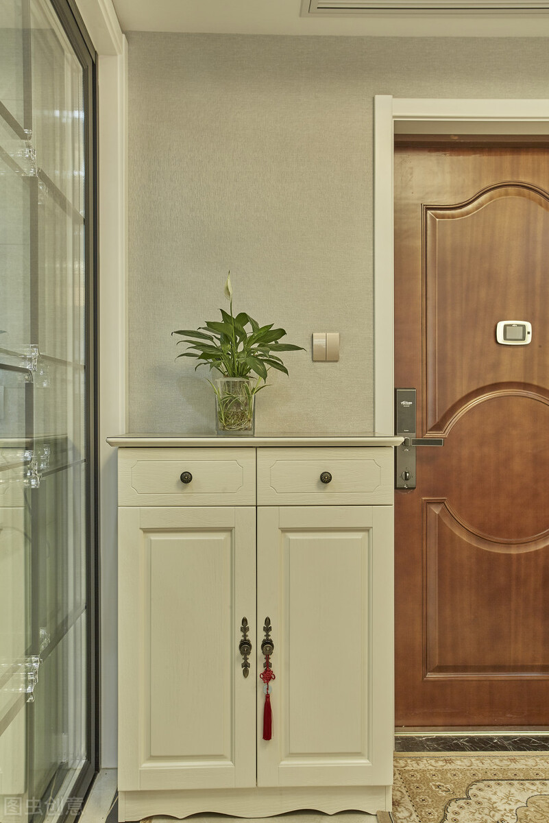 环保十大板材品牌 定尔国际——你家的玄关柜是否“合格”呢